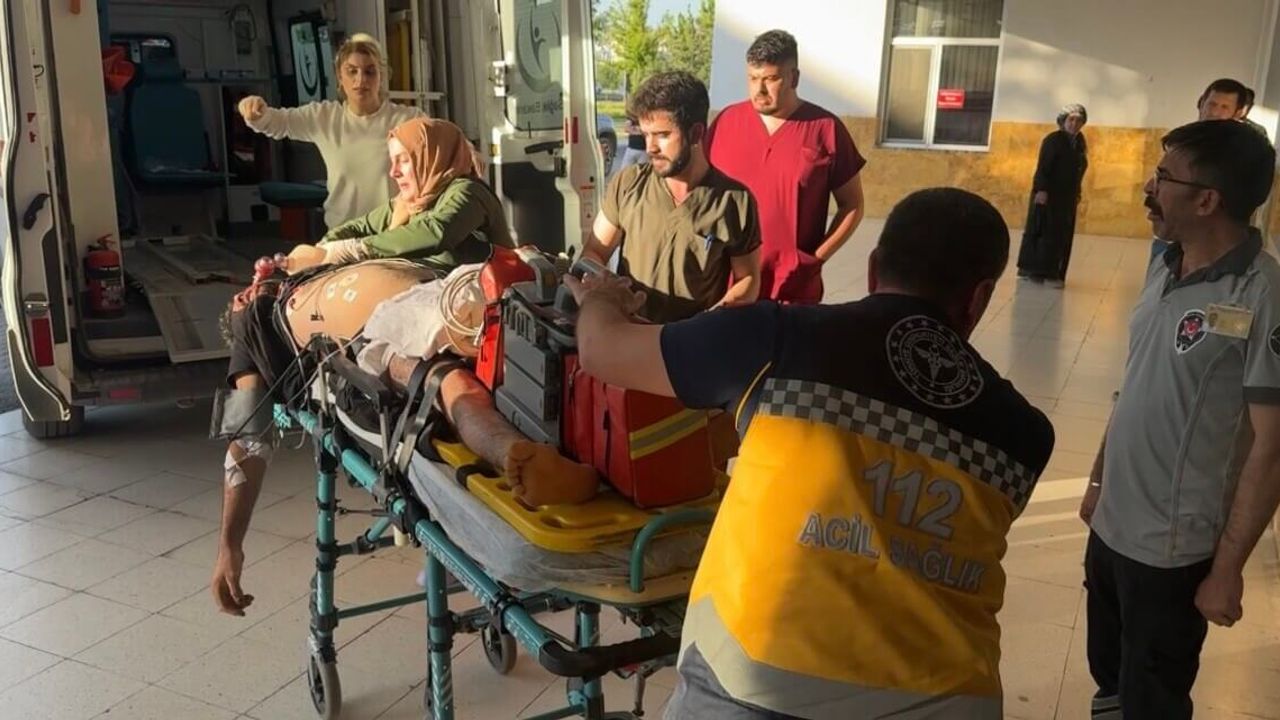 Üzerine Yıldırım Düşen Tarım İşçisinden Kötü Haber Geldi!
