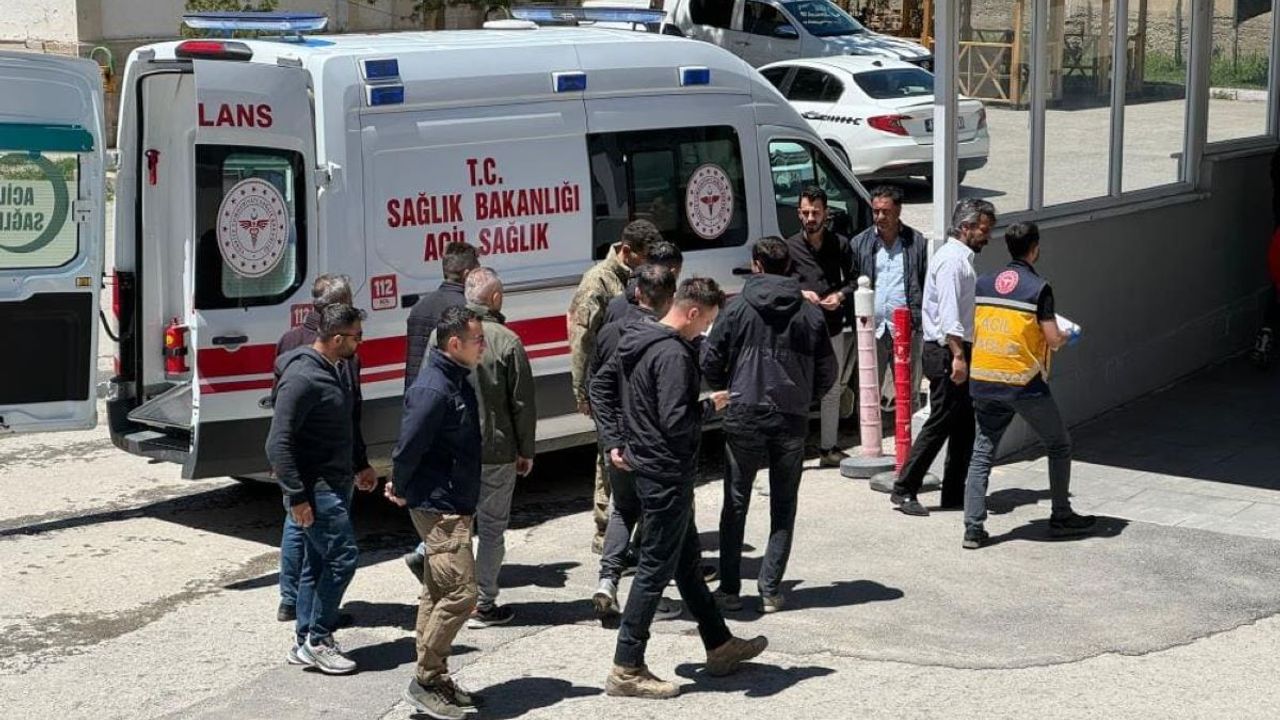 Van’da Askeri Araç Devrildi: Çok Sayıda Asker Yaralı