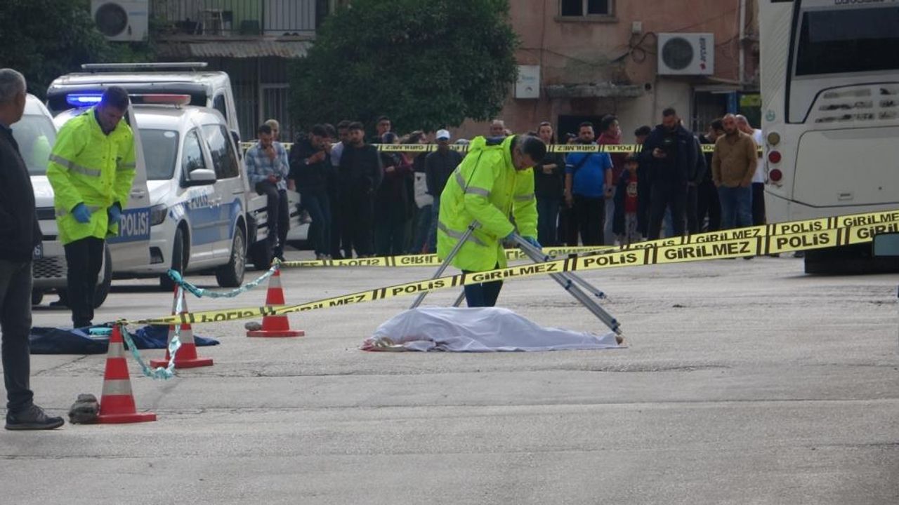 Özel Halk Otobüsünün Çarptığı Kadın Feci Şekilde Hayatını Kaybetti !