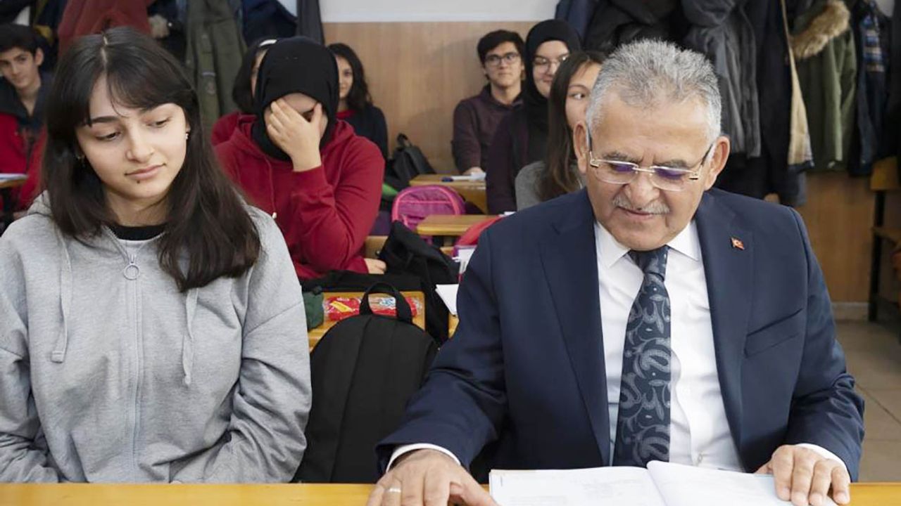 Kayseri'de LGS'ye Giren Kaç Öğrenciye Kurs Verildi? Başkan Açıkladı!