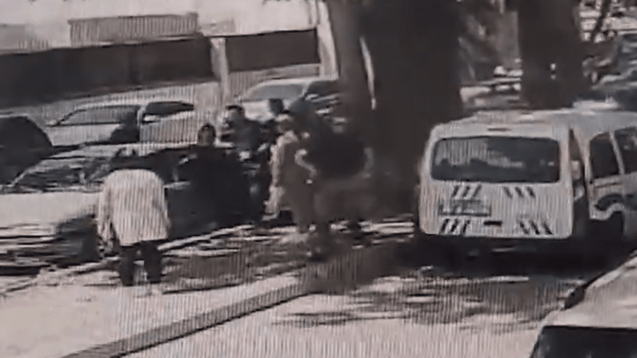 Kayseri’de Otomobil İçinde Bırakılan İkiz Kardeşler, Baygın Halde Bulundu!