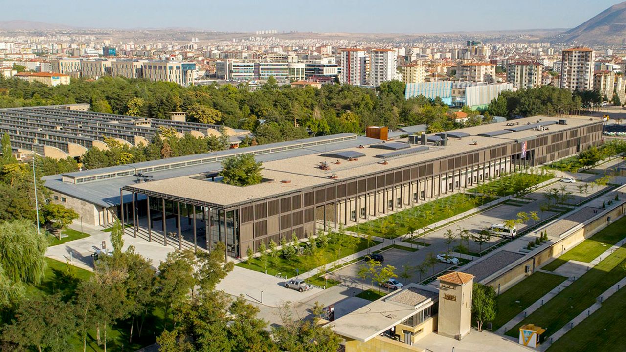 Kayseri'nin Büyük Başarısı! Dünyada İlk 200'de Yer Aldı!
