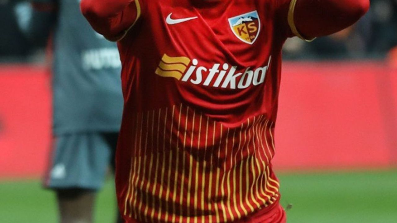 Kayserispor'un Eski Futbolcusu Geri Döndü!