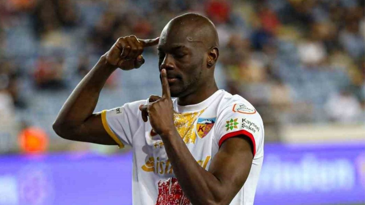 Kayserispor'lu Aylton Boa Morte Uçuyor!