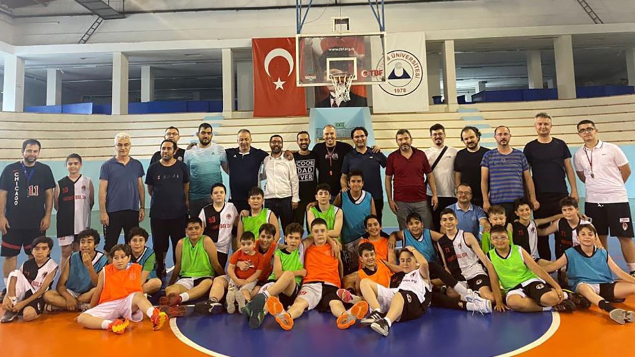 Babalar ile Çocukları O Etkinlikte Karşı Karşıya Geldi