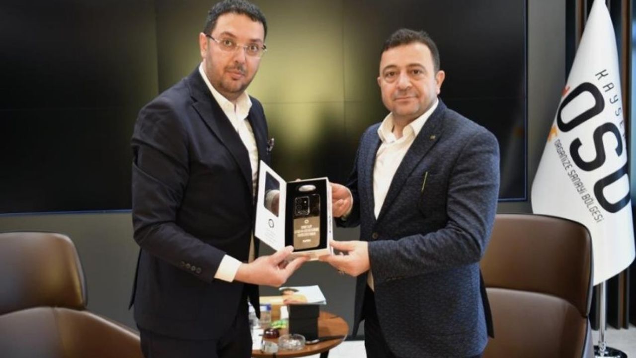 Türkiye’nin Yeni Akıllı Cep Telefonu Kayseri’de Tanıtıldı