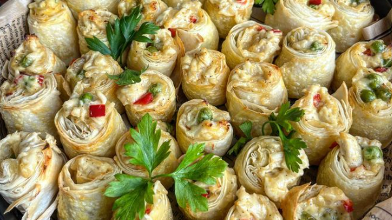 Tavuklu Beşamel Soslu Çıtır Börek -Atıştırmalık Tarifler