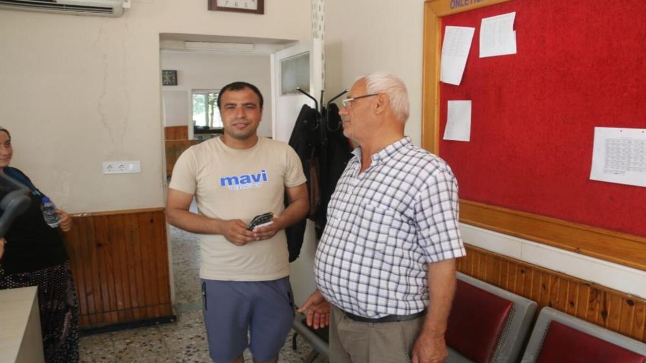 Depremzede Vatandaştan Duygulandıran Hareket!