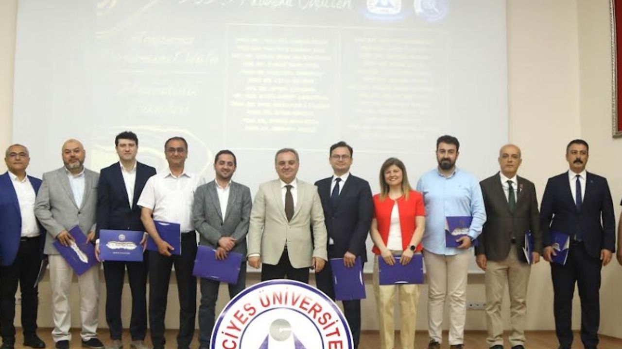 ERÜ’de Ödüller Sahiplerini Buldu!