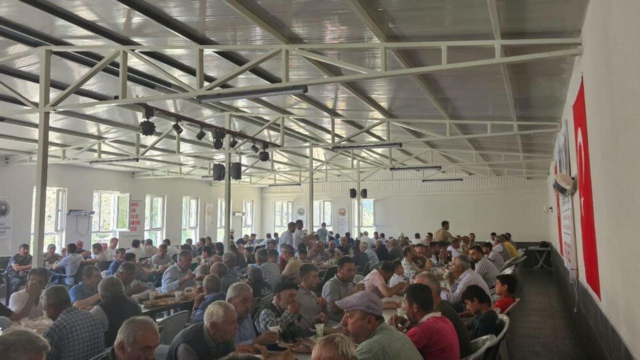 Mevlidine Yüzlerce Kişi Katıldı!