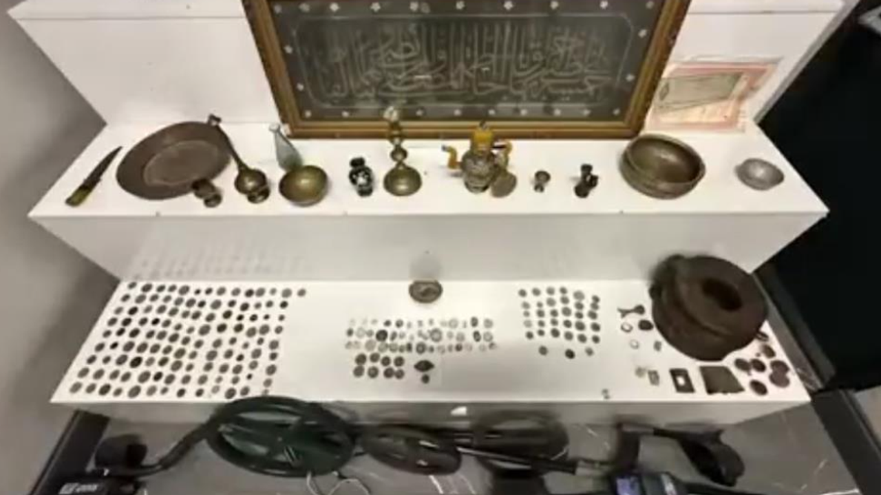 Kayseri’de Kaçakçılar İş Başında! 300 Milyon Yıl Öncesine Ait Fosil Ele Geçirildi