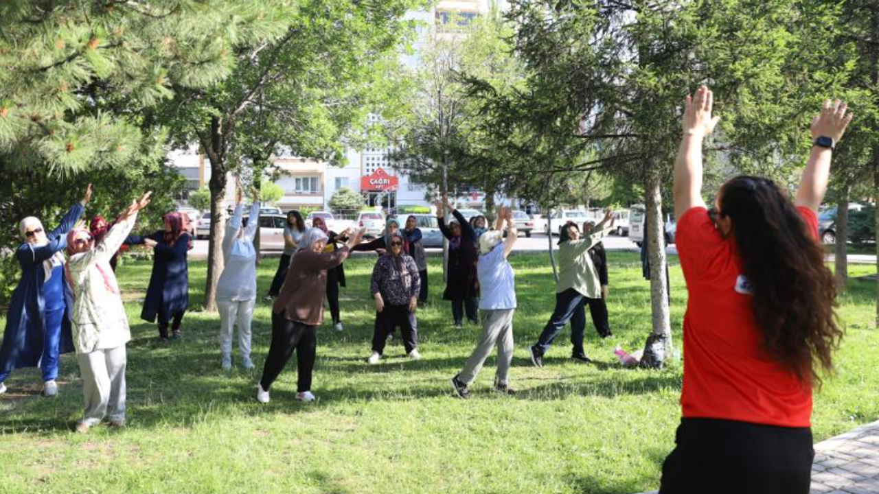 Kayserili Kadınlara Ücretsiz Spor Faaliyeti!