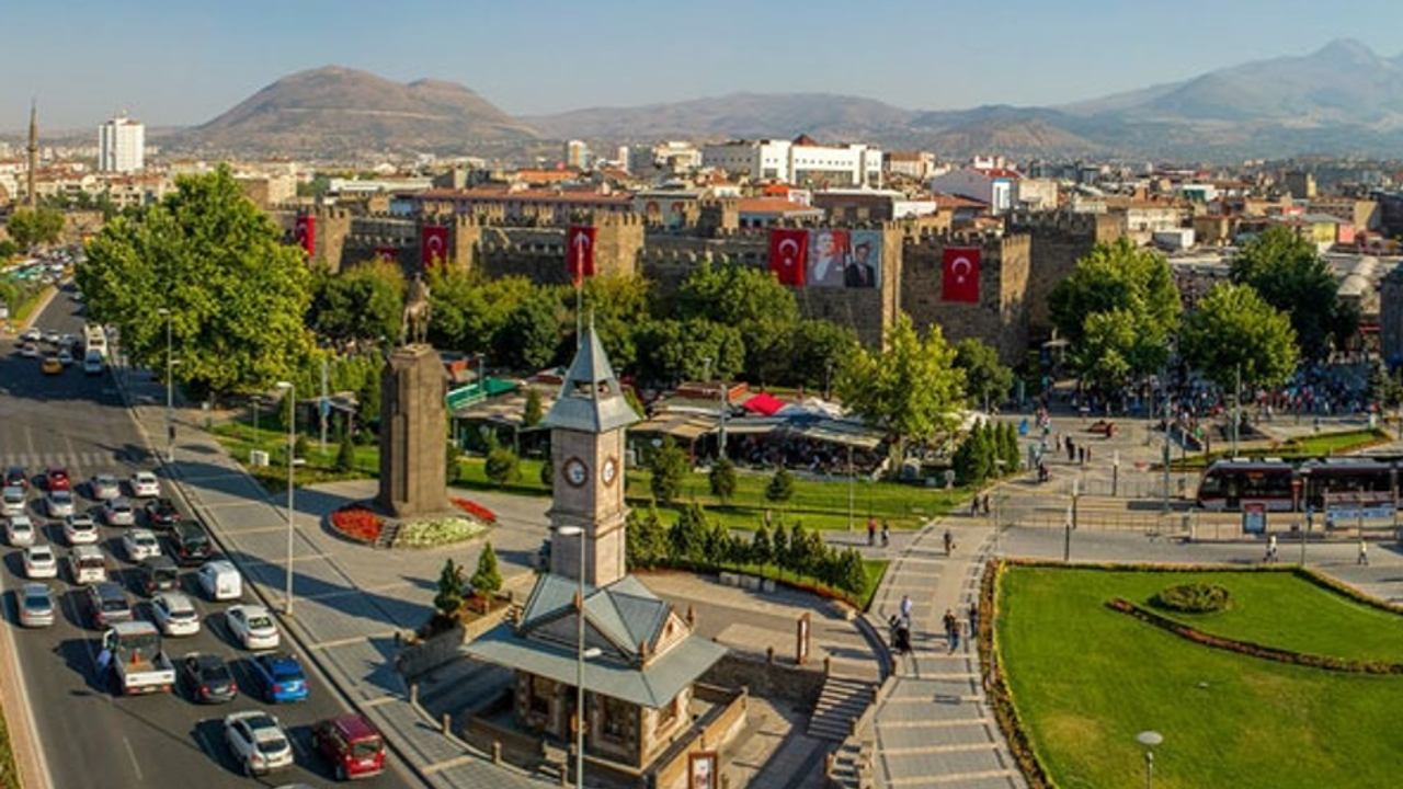 Sürücülerin Dikkatine! Bu Yolda Çalışma Var!