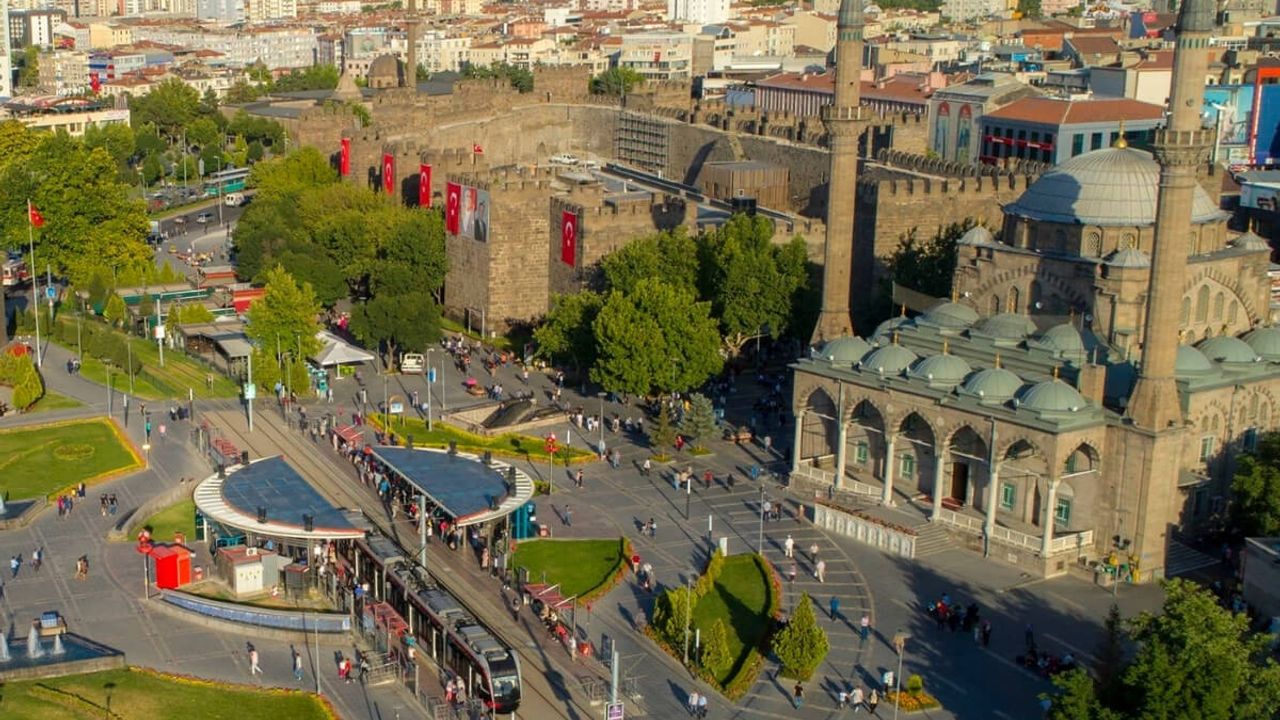 Kayseri’de Ulaşımda Önemli Yenilik! Yeni Seferler Başlıyor!