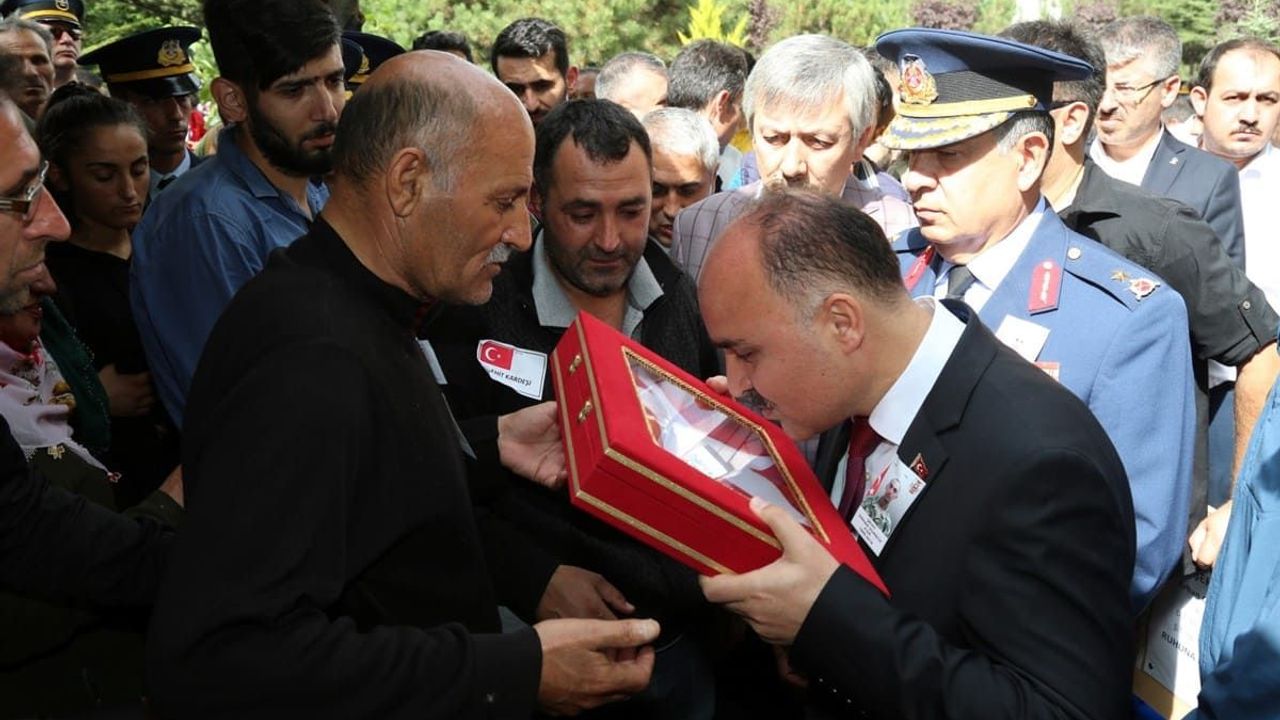 Kayserili Şehidin Ailesi Acı Haberle Yıkıldı!