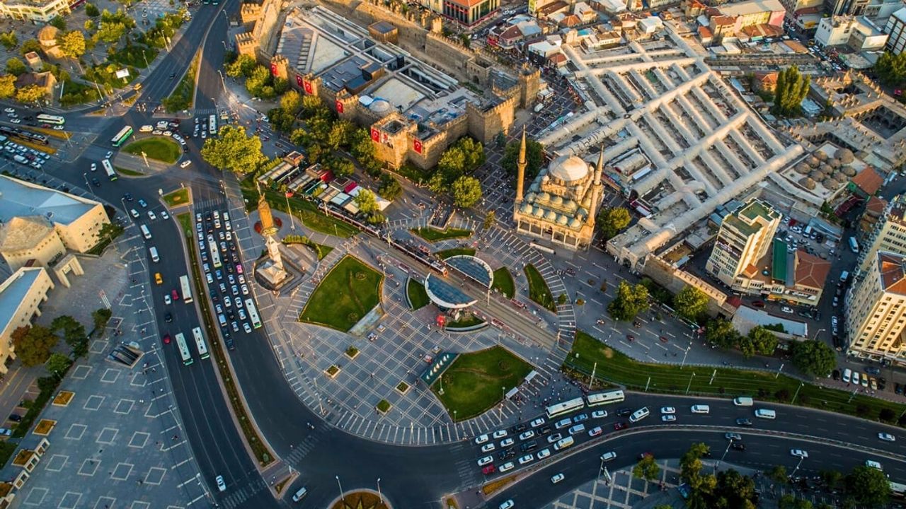 Kayseri Merkezde Bu Arsa Satışa Çıkıyor!