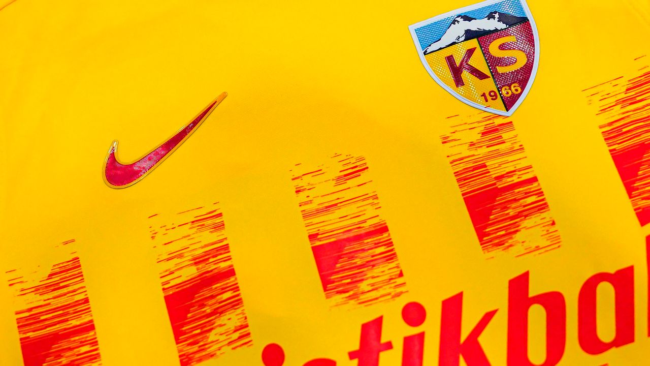 Kayserispor'da Genel Kurul Sonrası İlk Ayrılık! O İsim Gönderildi