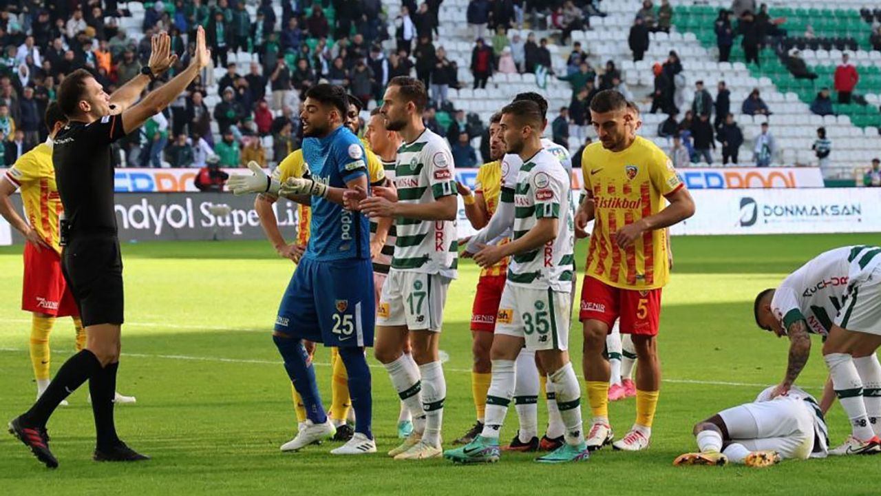 Kayserispor'da En Çok Hangi Futbolcu Kart Gördü?
