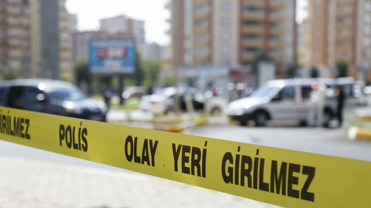 Korkunç Cinayet: Çocuklarını Vermeyen Kayınpederini Öldürdü!