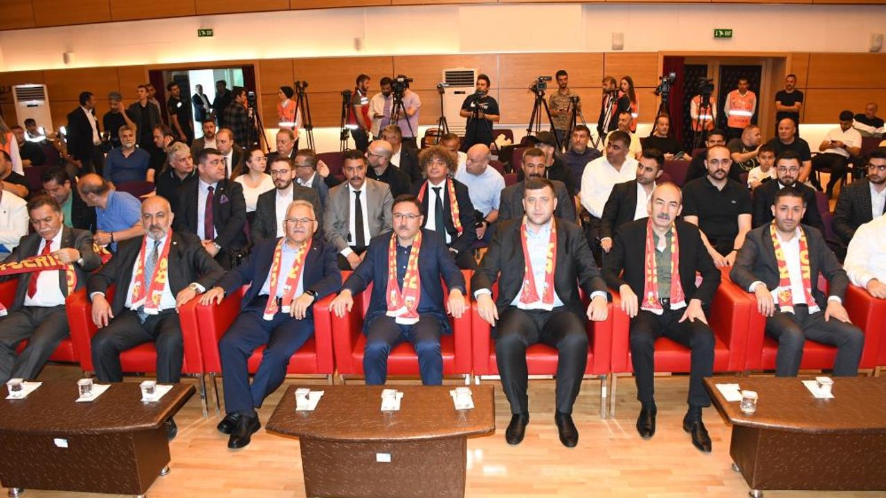 Kayserispor Genel Kurulu'nda Ertekin'e Büyük Sürpriz!
