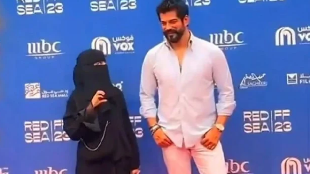 Ünlü Oyuncu Arap Hayranını Reddetti! O Anlar Olay Oldu!
