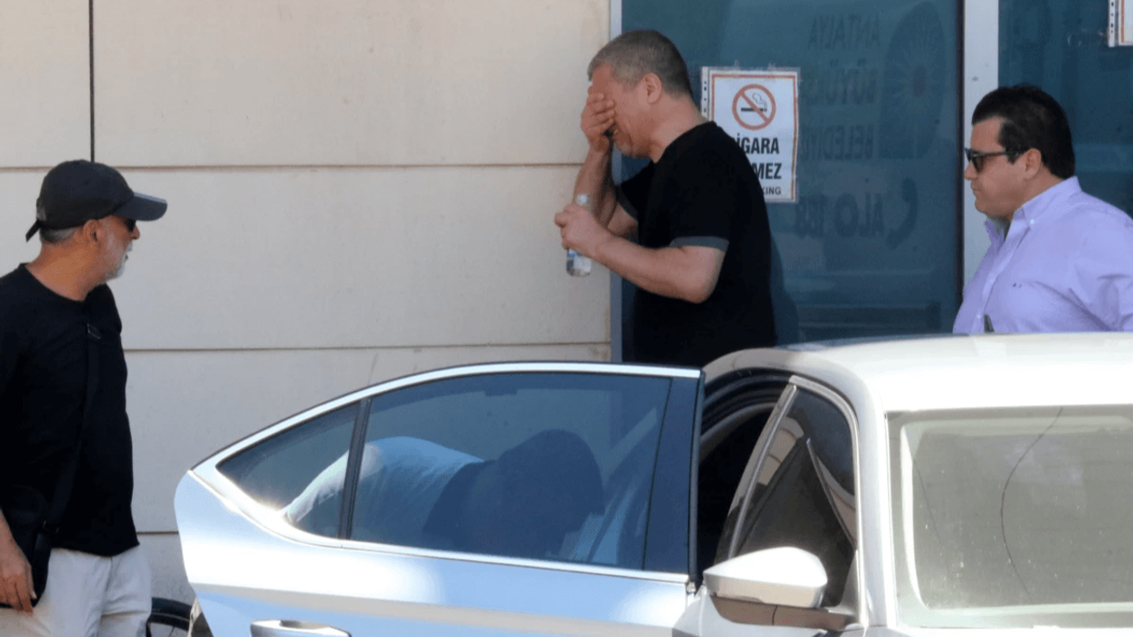 Ünlü Gazeteciyi Kahreden Haber! Adli Tıbbın Önünde Gözyaşlarına Boğuldu!