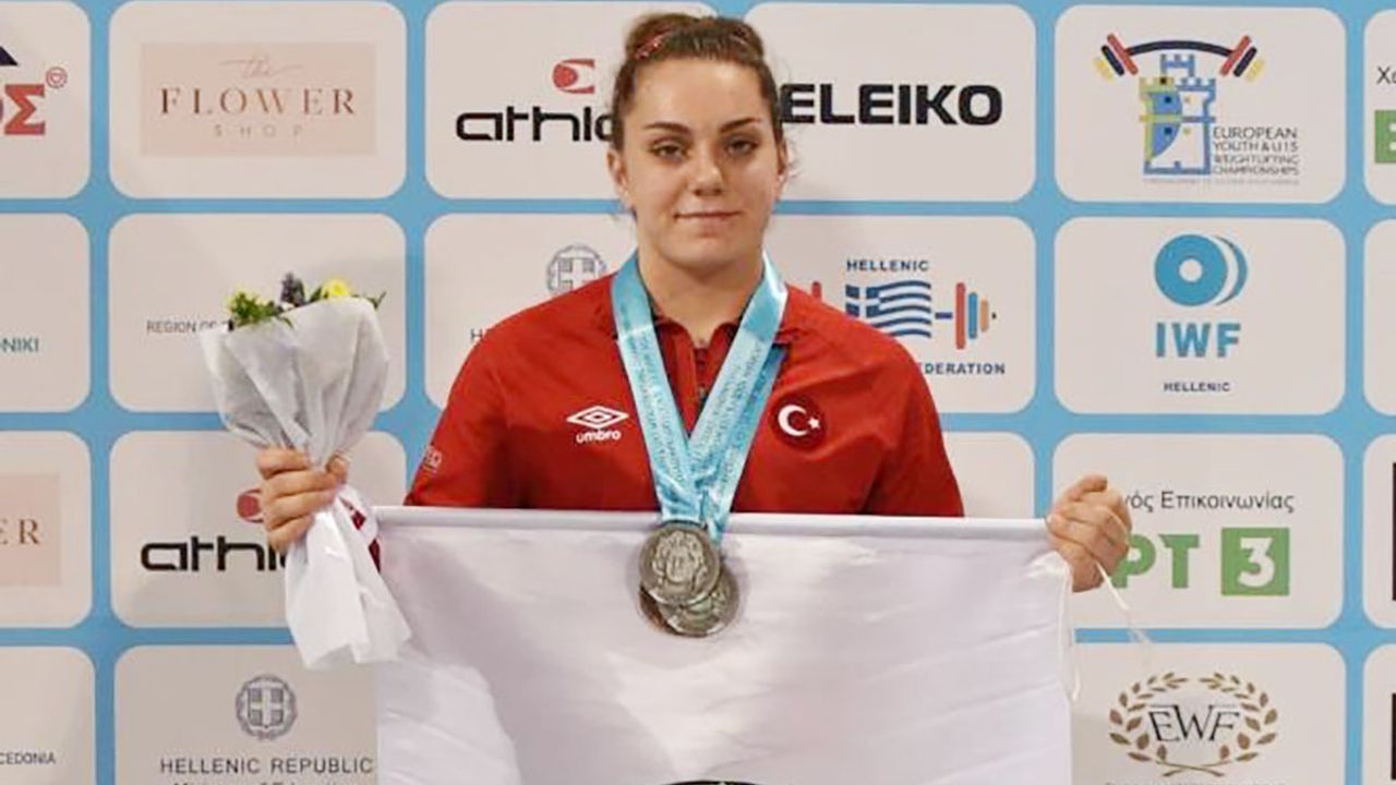 Kayserili Sporcunun Büyük Başarısı! Madalyalarla Dönüyor