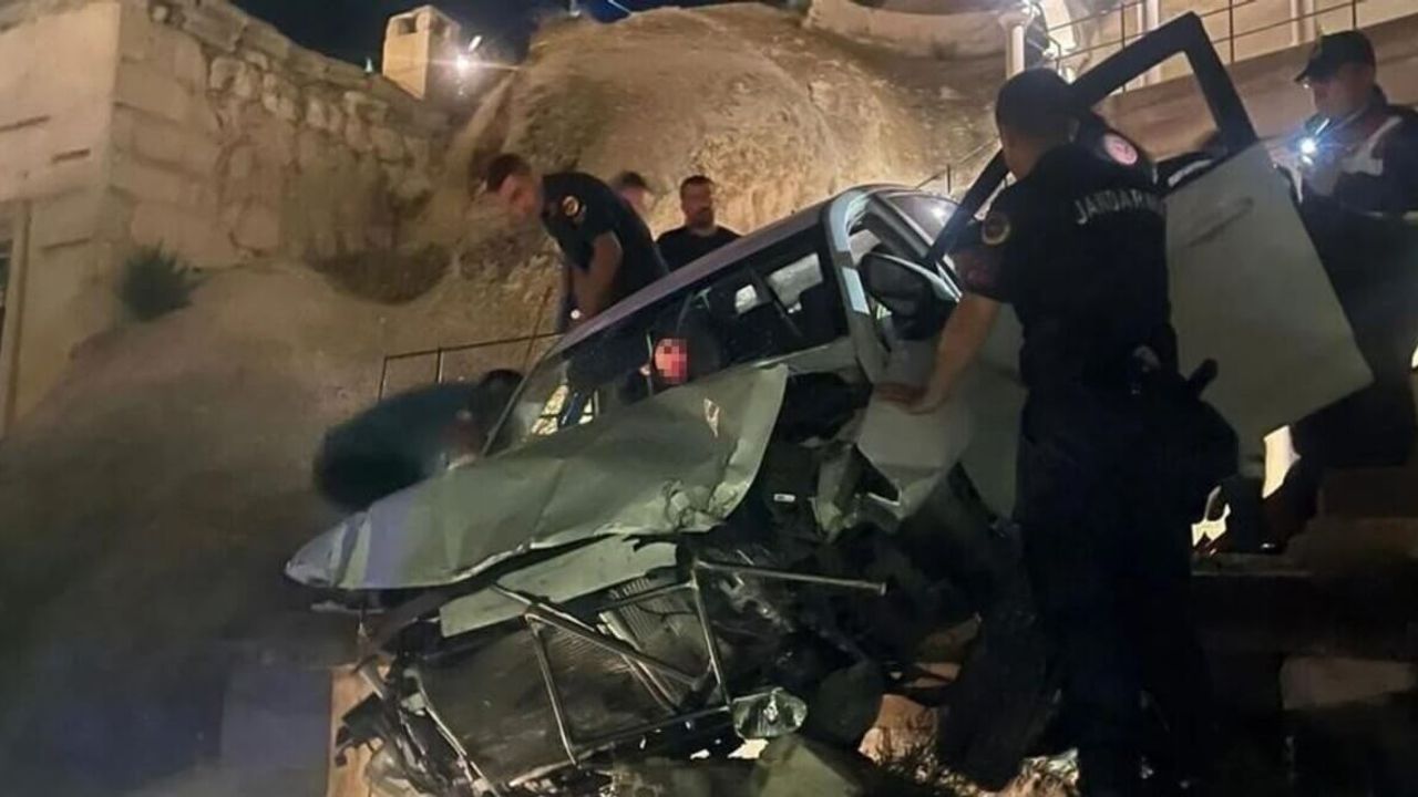 Korkutan Olay! Manzara Seyretmek İsterken Az Kalsın Canından Oluyordu!