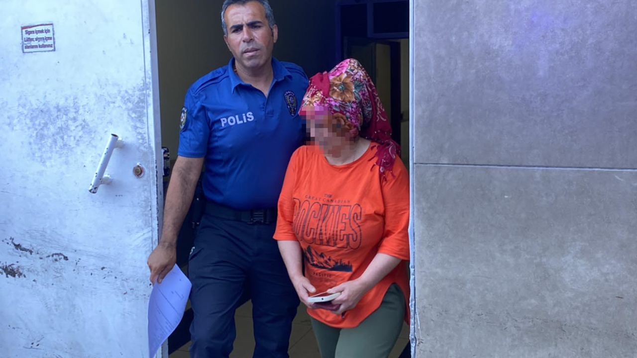 Kayseri’de Oğlunu Ekmek Bıçağı Fırlatarak Yaraladı!