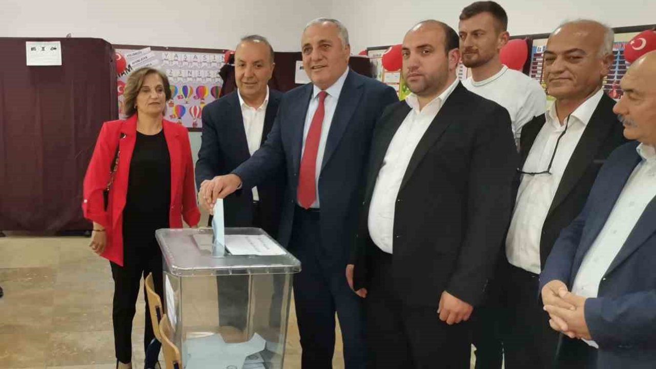 Pınarbaşı Seçimleri Sonrası O İsim İlk Kez Görüldü!