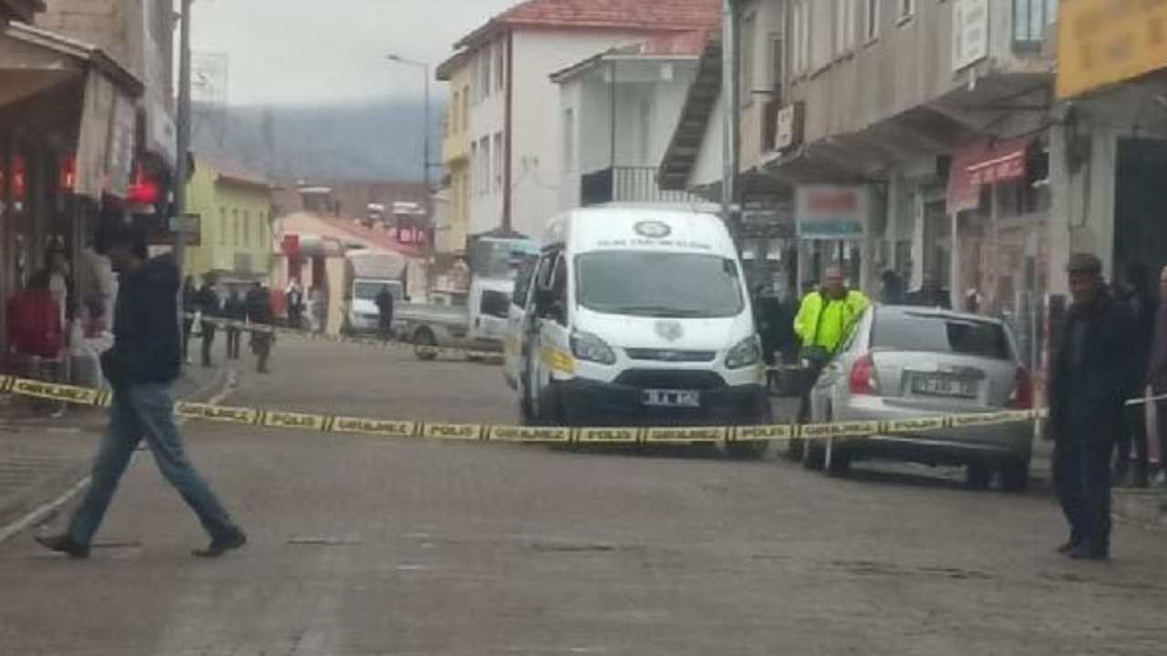 Kayseri Sarız’da Baba Öldürüldü Oğlu Yaralandı! Sanıklara Ceza Yağdı