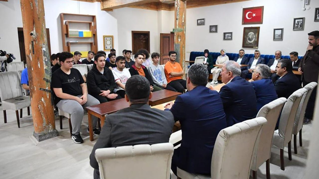 Kayseri'de Gençlerin İstek ve Taleplerini Dinlediler!