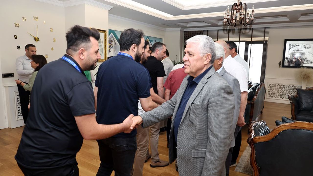 Talas'ta İlk Mesai Gününde Bayramlaşma