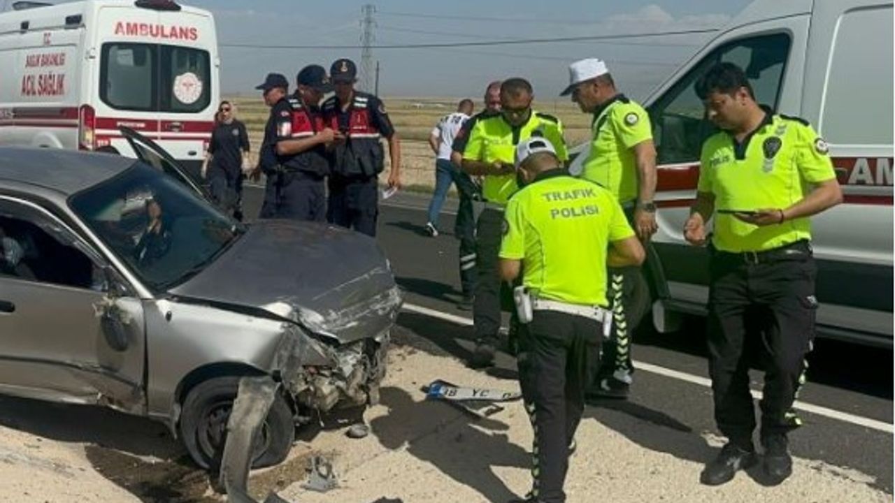 Kayseri’ye Tatil İçin Yola Çıkan Aile Kaza Yaptı! Araç Hurdaya Döndü!