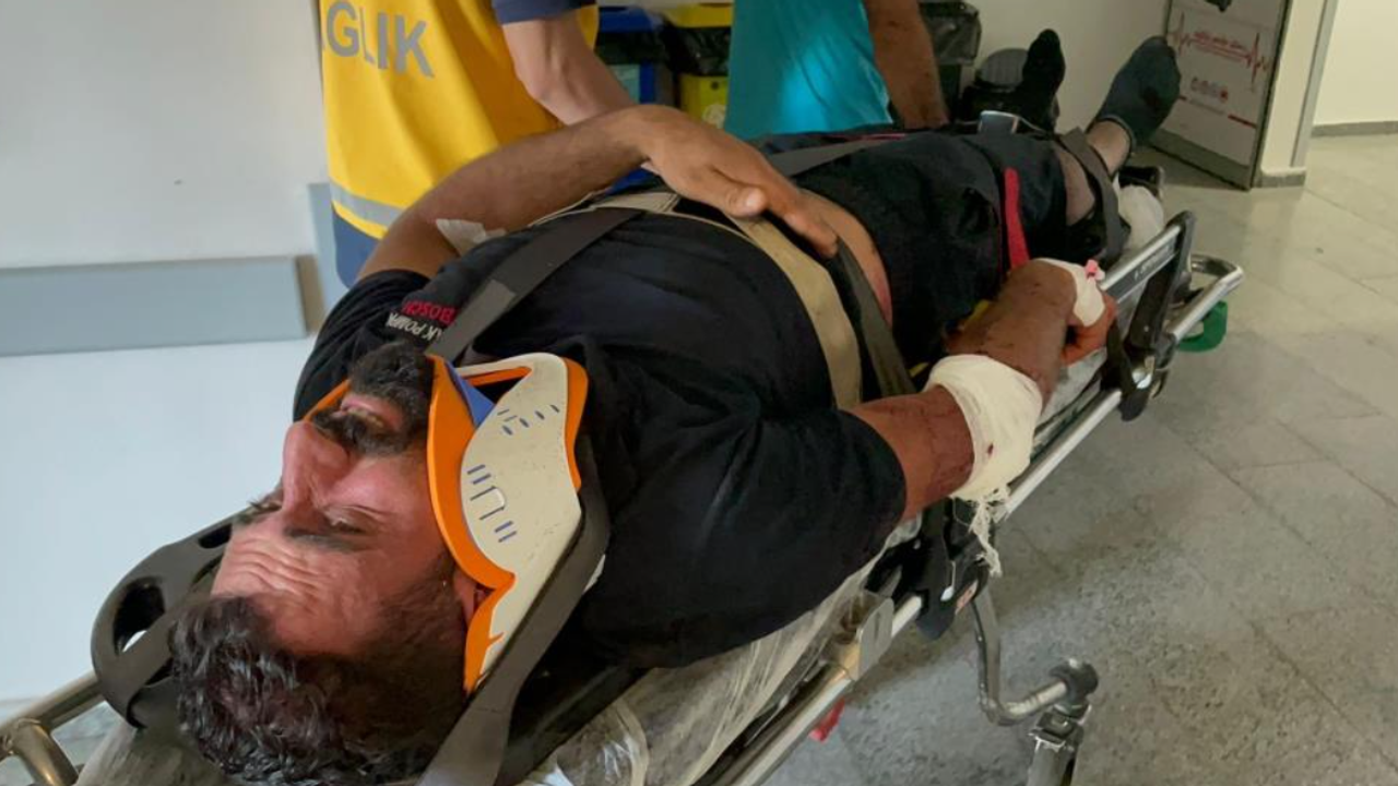 Kurbanlık Yüklü Tır Devrildi! 1 Kişi Ağır Yaralı
