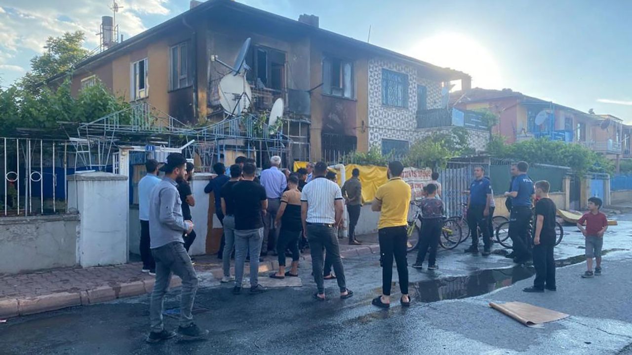 Kayseri'de Çıkan Yangında Bir Ev Küle Döndü!