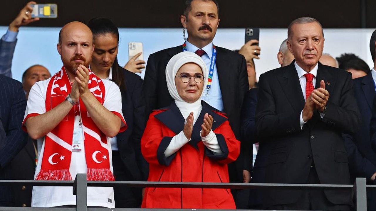 Cumhurbaşkanı Erdoğan Tribünde Yerini Aldı!