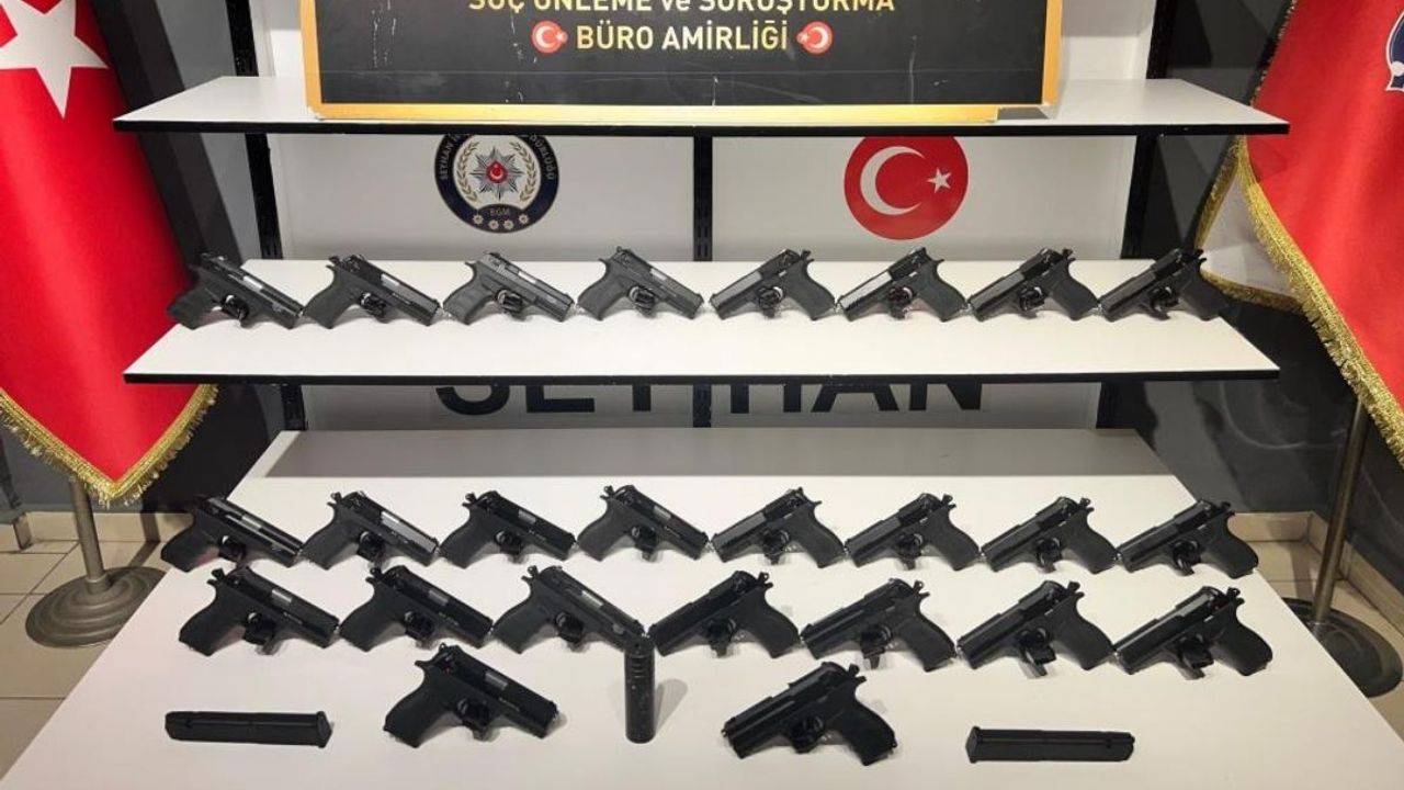 Polis Mobilya Atolyesine Baskın Yaptı! İçeriden Cephanelik Çıktı