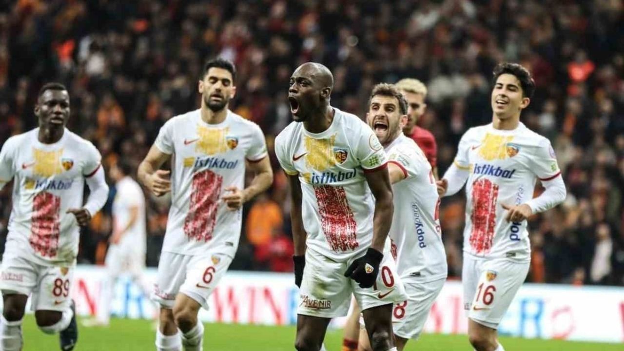 Kayserispor'lu Aylton Boa Morte Durdurulamıyor!