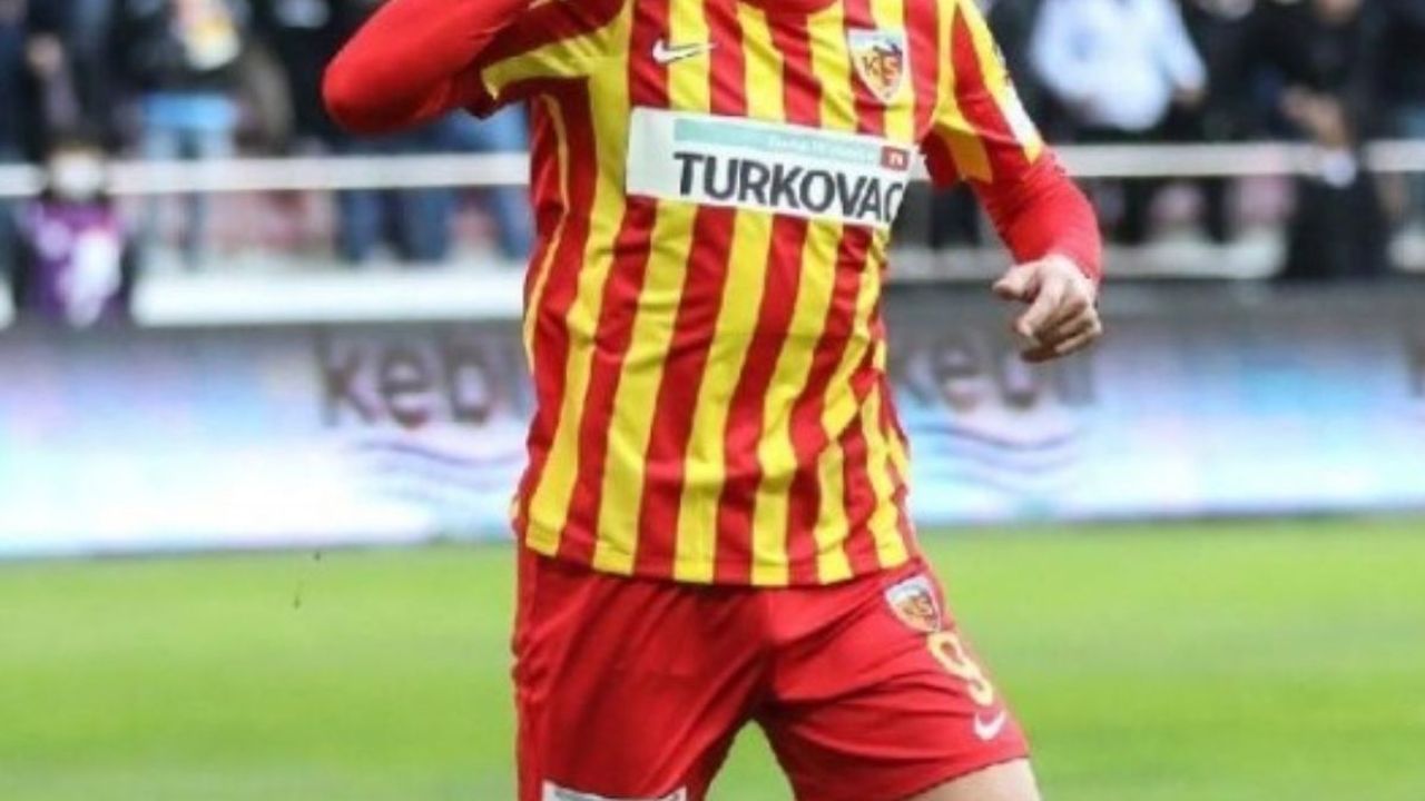 Kayserispor'un Eski Futbolcusu Yuvaya Geri Döndü!