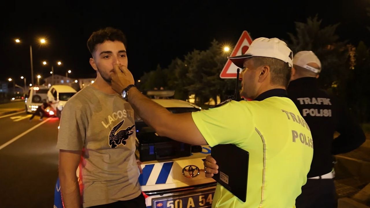Kaza Yapan Alkollü Sürücü, 'Aracı Ben Kullanmıyorum' Dedi Görüntüleri İzleyince İkna Oldu