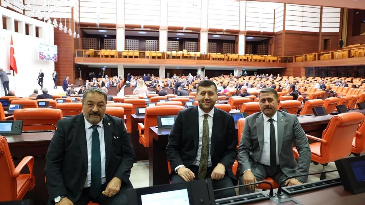 Baki Ersoy TBMM'de Yaptığı Hareketle Gündem Oldu!
