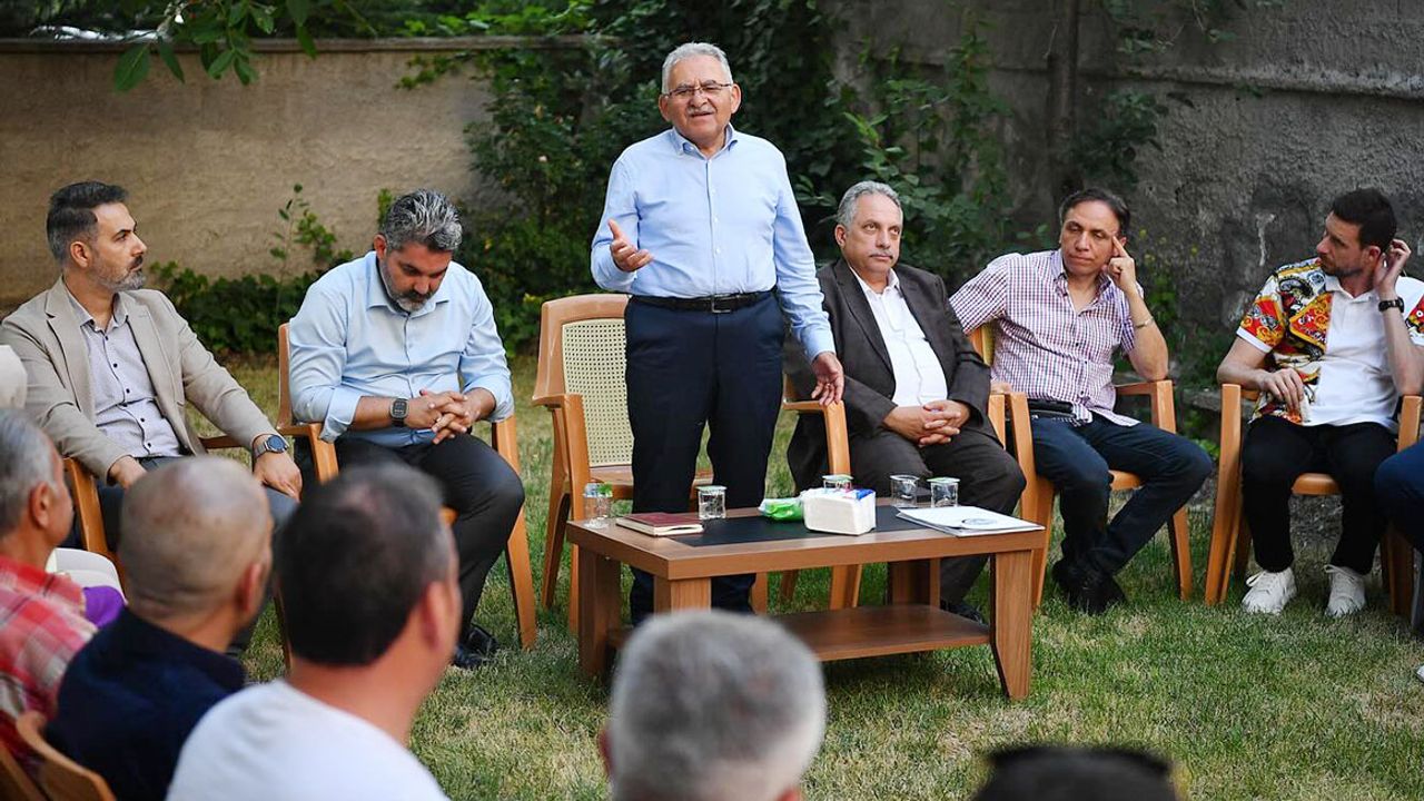 AK Parti Talas İlçe Teşkilatı'nda İstişare Toplantısı Yapıldı
