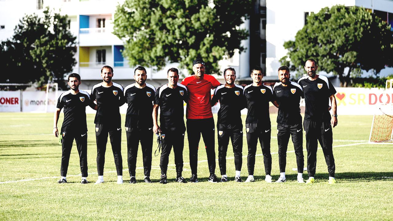 Burak Yılmaz'ın Ekibi Belli Oldu! Ekipte Hangi İsimler Yer Aldı?
