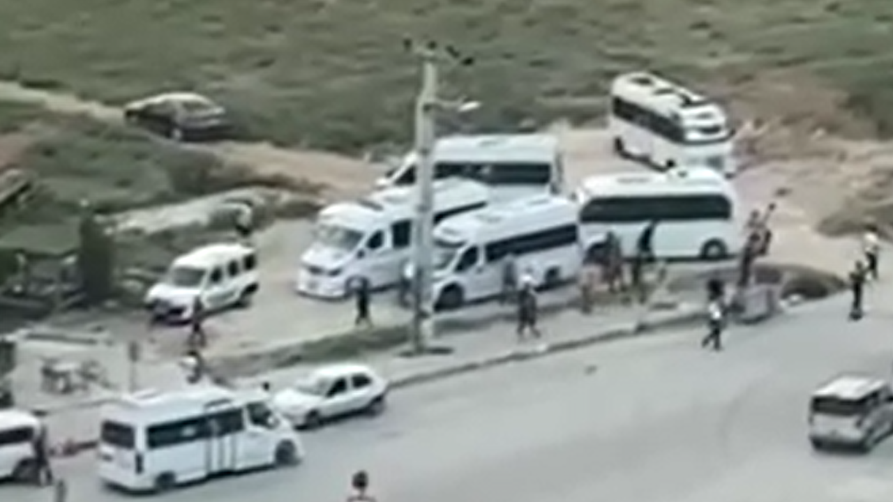 Dolmuşçular Birbirine Girdi! Polis Ateş Açtı İşte O Görüntüler...