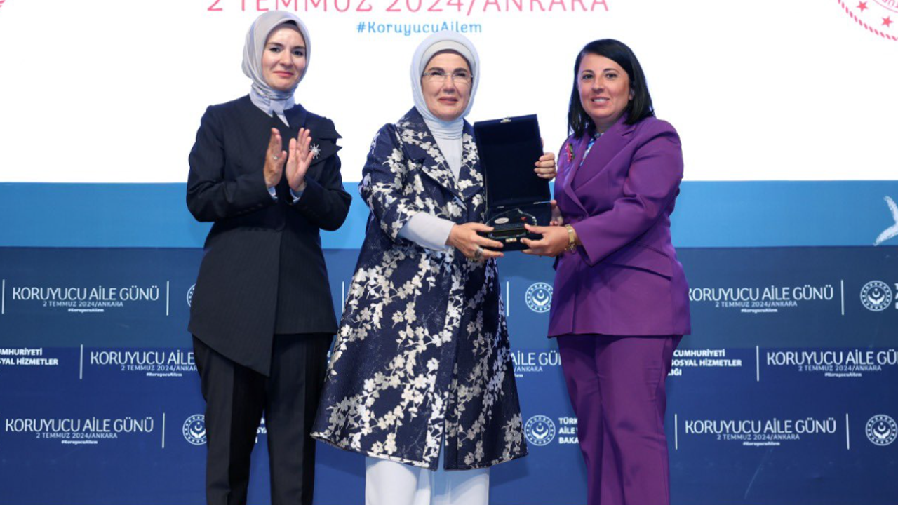 Kayseri 81 İl İçinde 1’inci Oldu - Emine Erdoğan'dan Vali Çiçek’in Eşine Ödül!