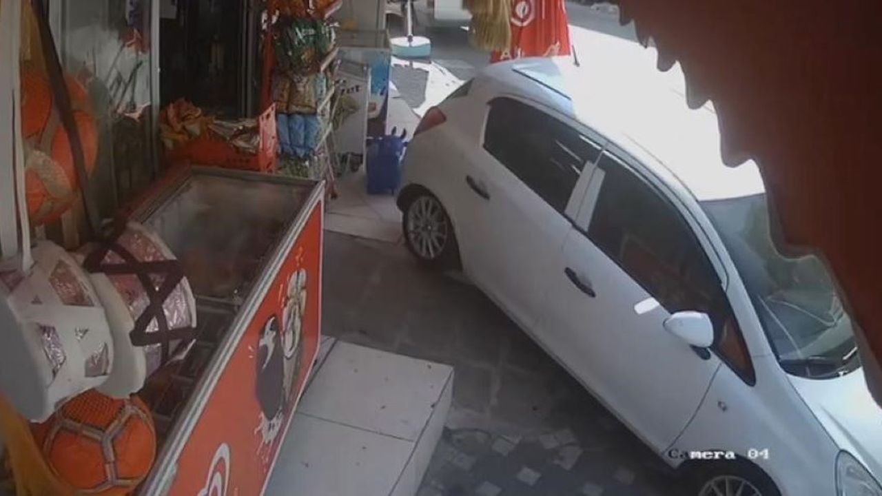 El Frenini Çekmeyi Unuttu, Markete Daldı!
