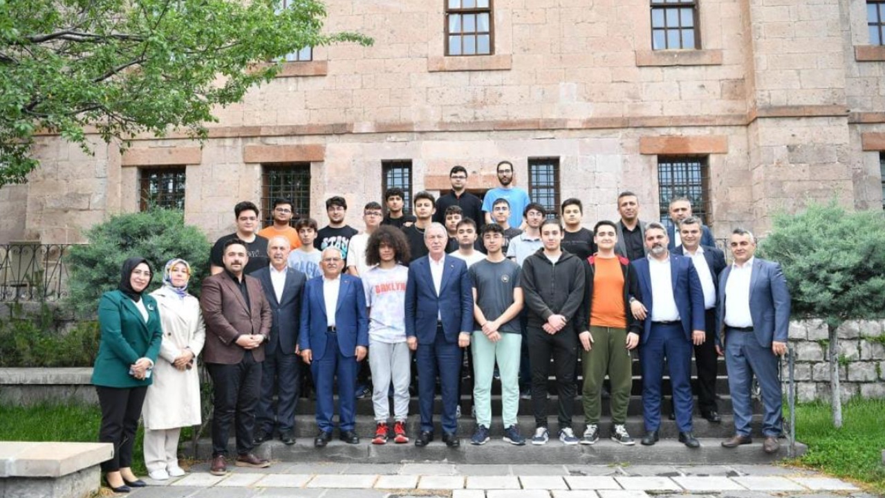 Kayserili İsimler Sınavda Derece Yaptı!