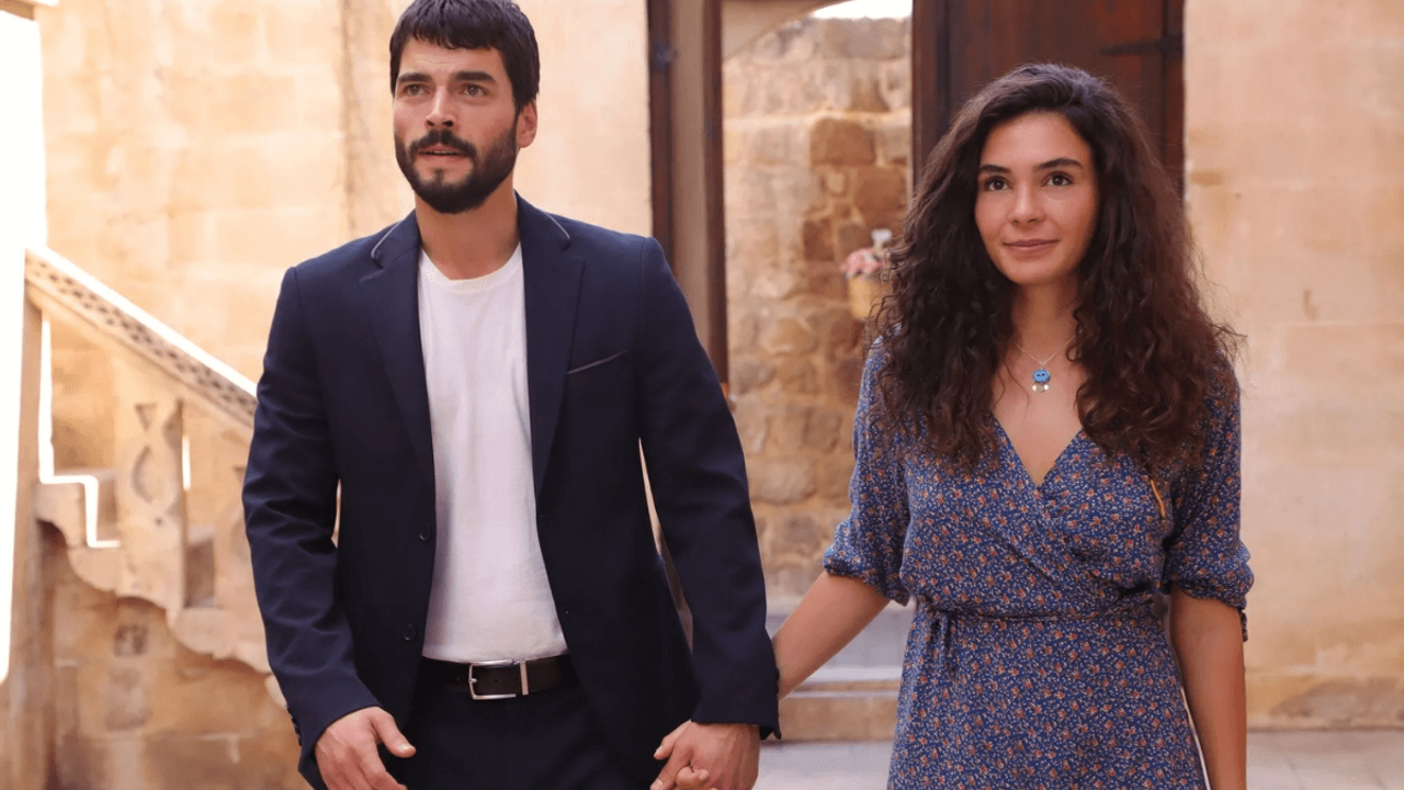 Ünlü Oyuncuyu Kahreden Haber! Anne Acısıyla Sarsıldı!