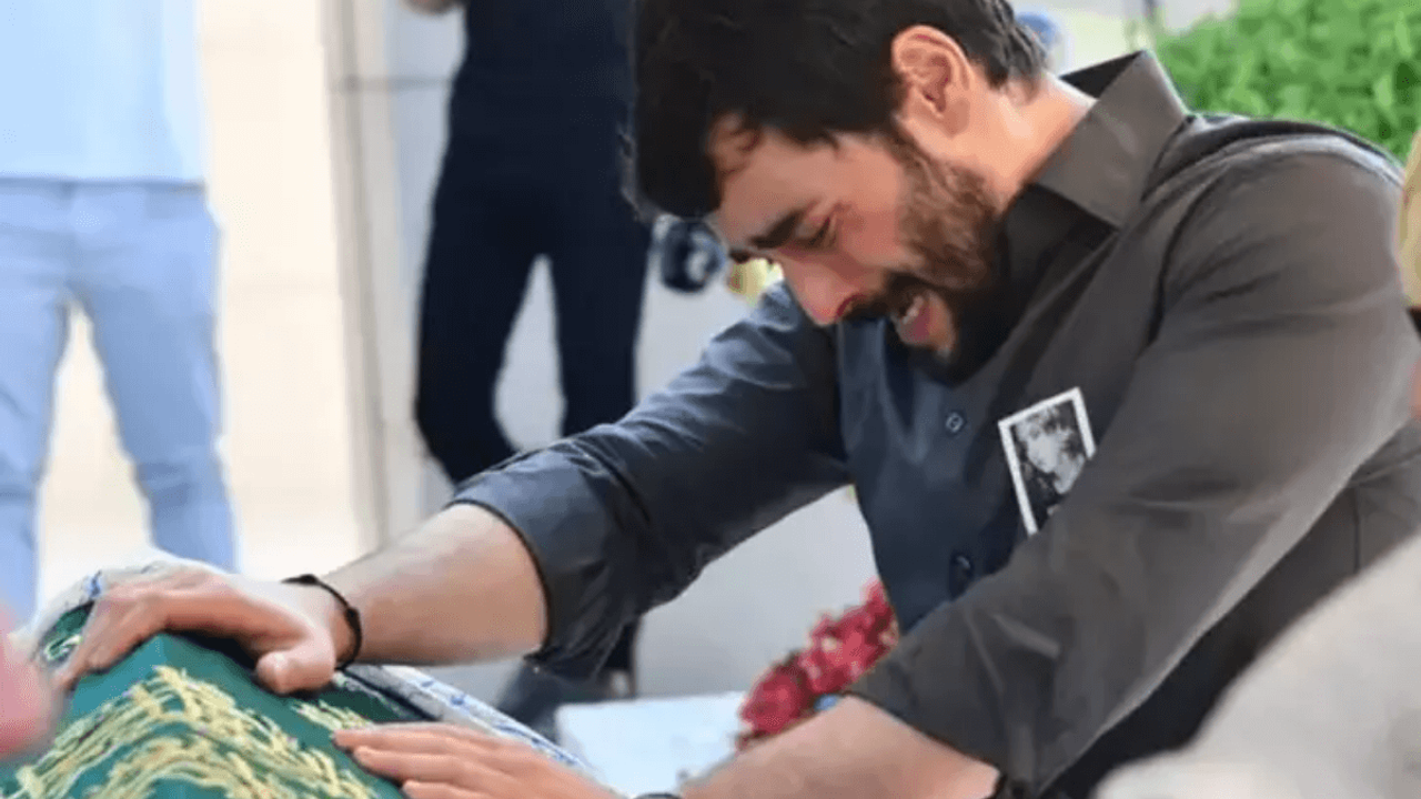 Ünlü Oyuncuyu Kahreden Tören! Ayakta Durmakta Güçlük Çekti!